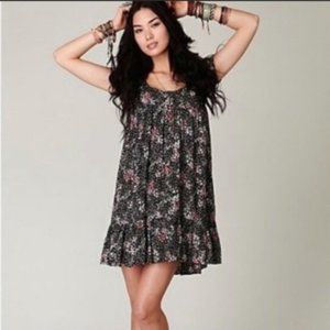 {Free People} Floral Pattern Ruffle Hem Dress